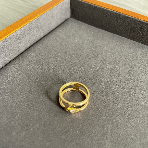 18K Pure Gold V Volt Ring - Picture 3 of 4